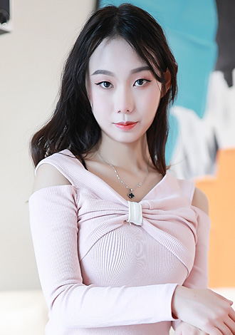 Gorgeous profiles only: pretty China member YunJi from Chengdu