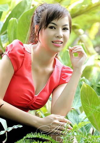 caring member Kieu Nguyen from Ho Chi Minh City, 24 yo, hair color Black